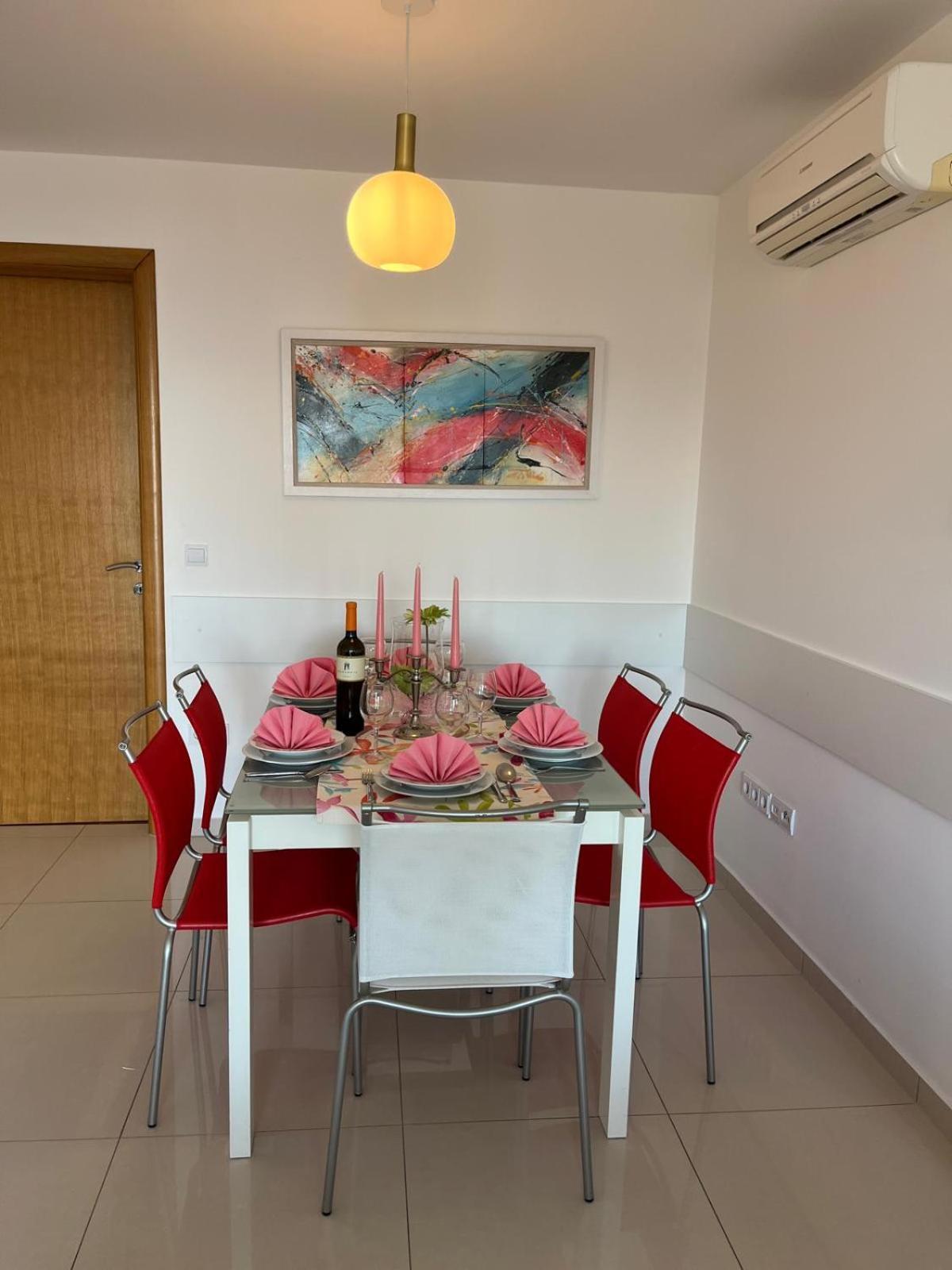 Kroatien Adria Riviera Mit 3 Schlafzimmer Apartment