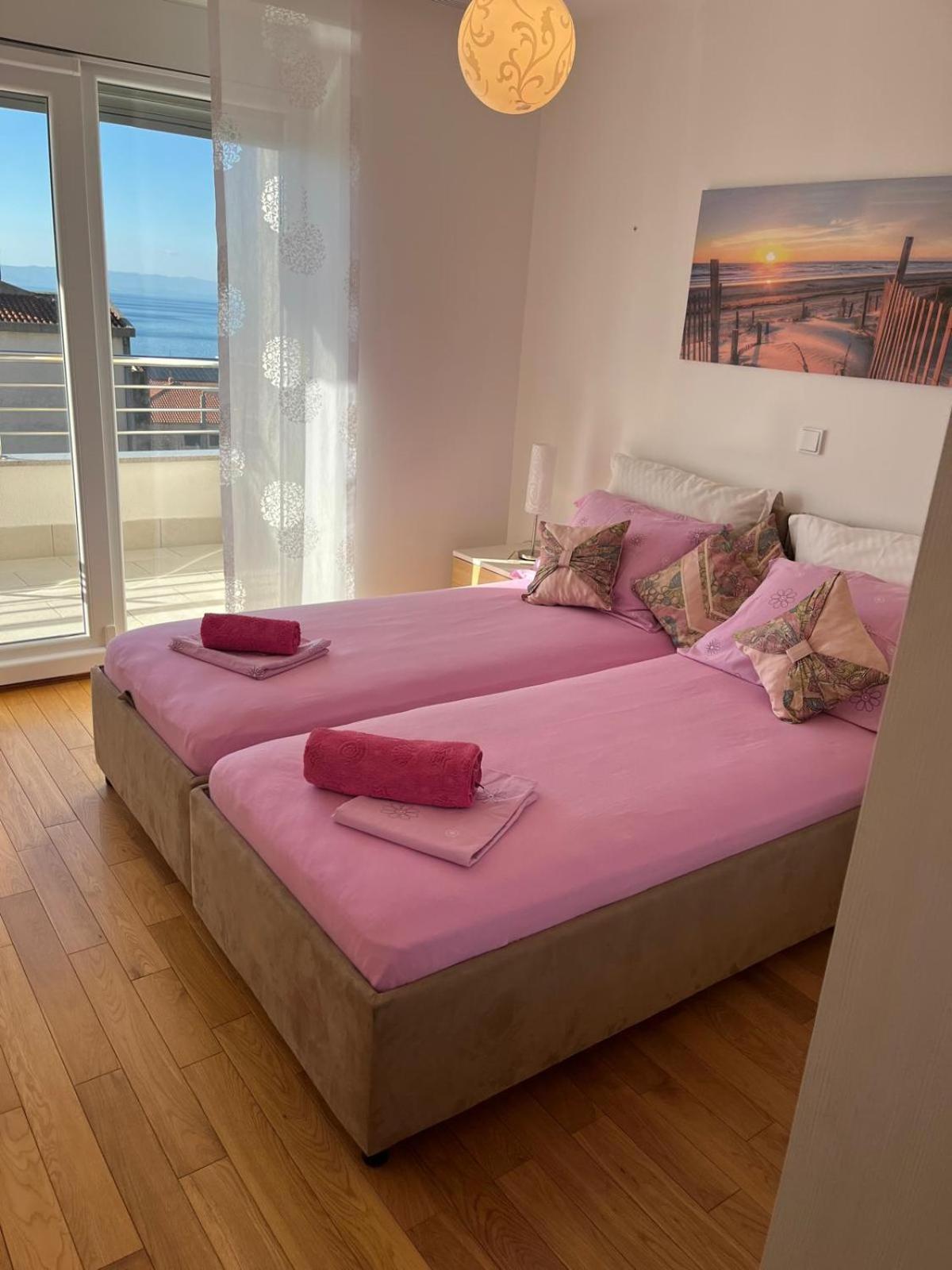 Kroatien Adria Riviera Mit 3 Schlafzimmer Apartment
