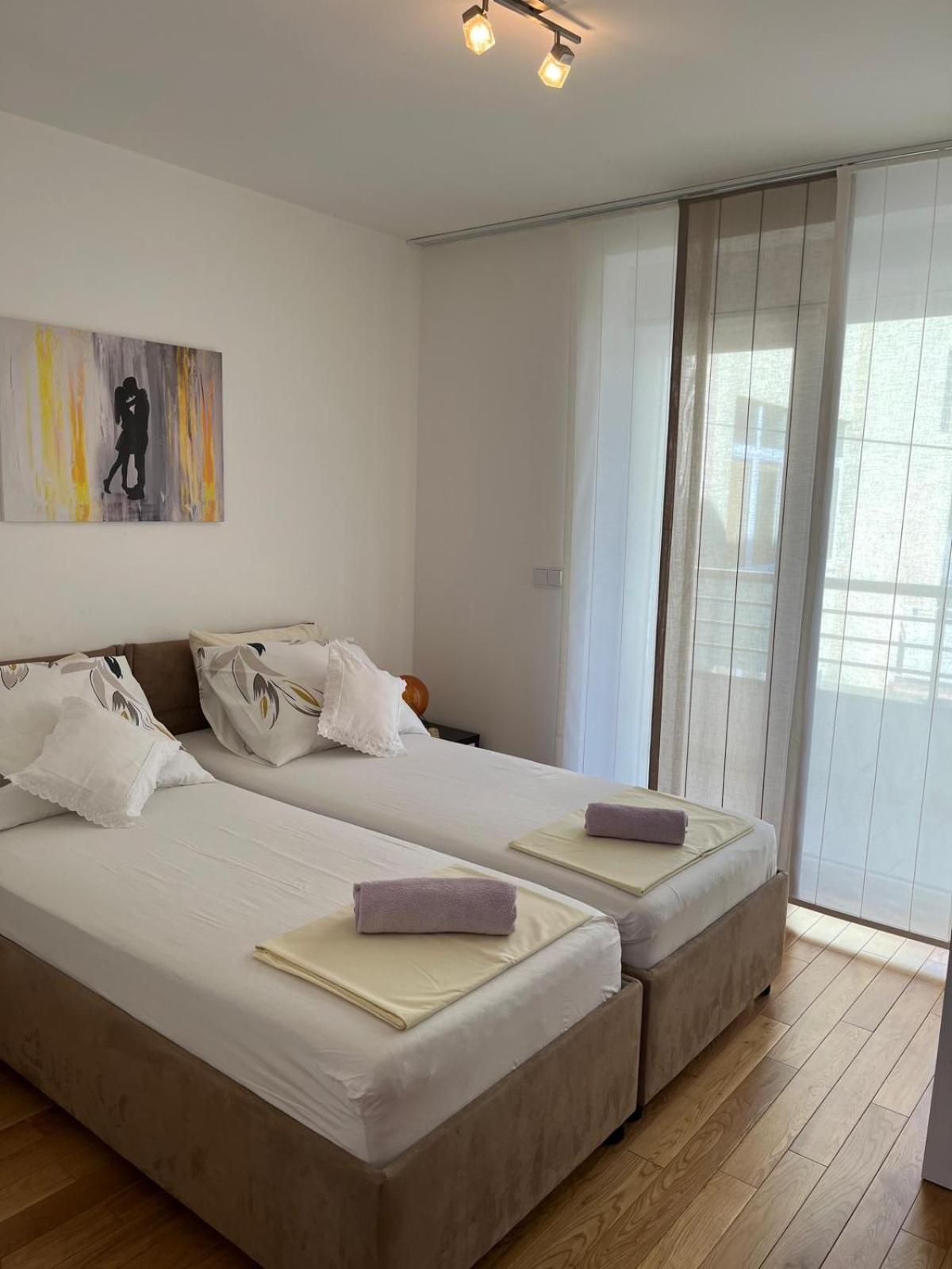 Kroatien Adria Riviera Mit 3 Schlafzimmer Apartment Makarska