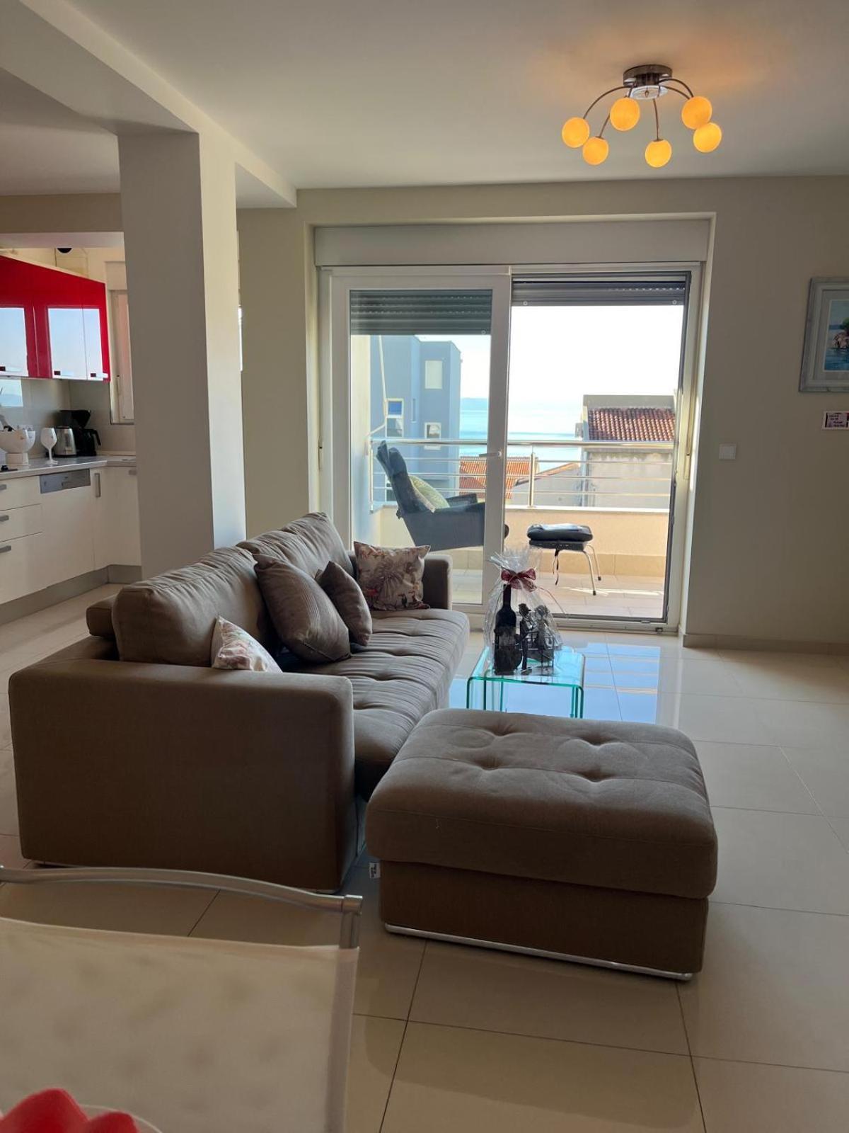 Kroatien Adria Riviera Mit 3 Schlafzimmer Apartment *